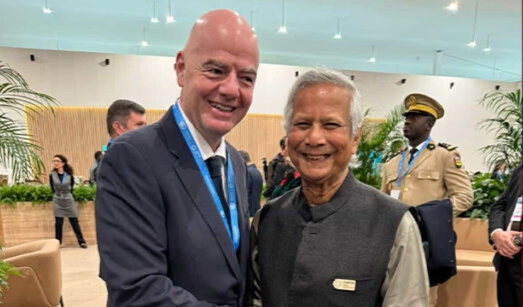 ড. ইউনূসের আমন্ত্রণে ঢাকা আসছেন ফিফা সভাপতি