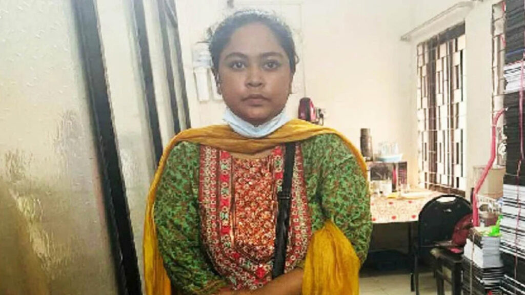 প্রত্যয়নপত্র তুলতে গিয়ে ইডেন ছাত্রলীগ নেত্রী আটক