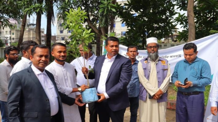 শুধু গাছ লাগালেই হবে না, এটার যত্ন নিতে হবে: ডিসি