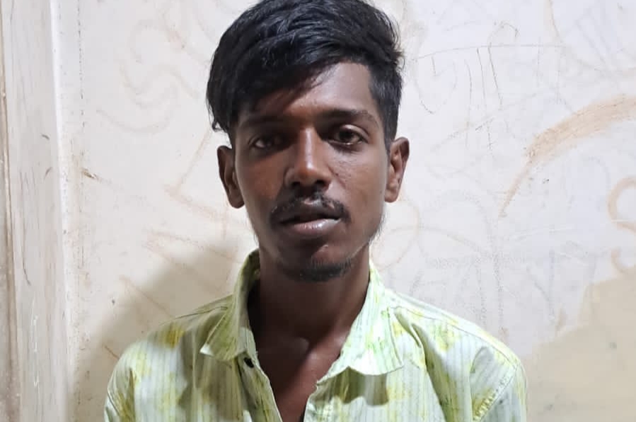 সিদ্ধিরগঞ্জে ইয়াবাসহ যুবক আটক