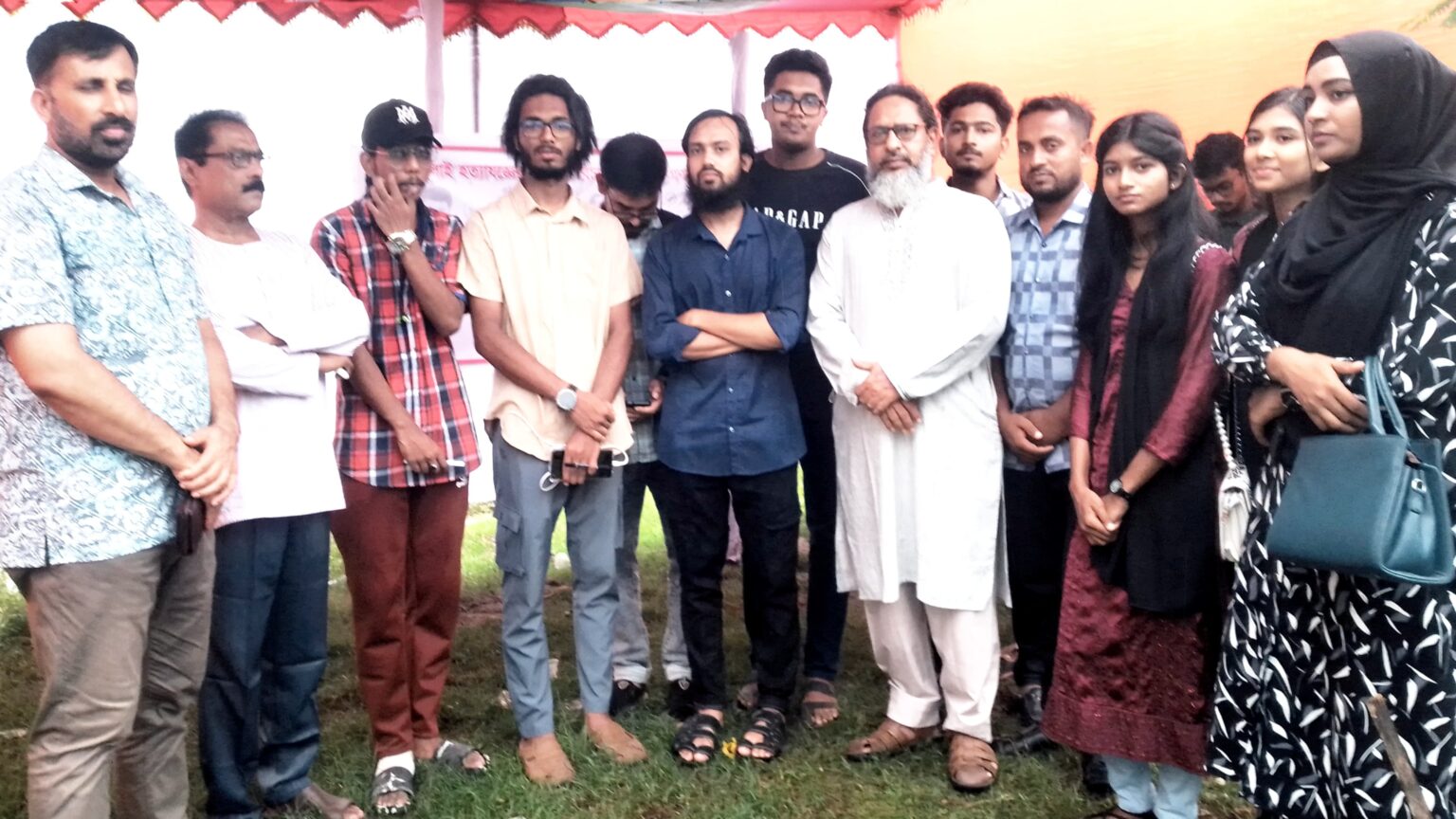 সাতক্ষীরায় জুলাই গণহত্যার বিচারের দাবিতে গণস্বাক্ষর কর্মসূচির উদ্বোধন