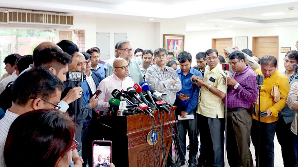 টেলিযোগাযোগ লাইসেন্স ঘিরে মাফিয়াদের রোষানলে পড়েছি: ফয়েজ আহমদ তৈয়্যব