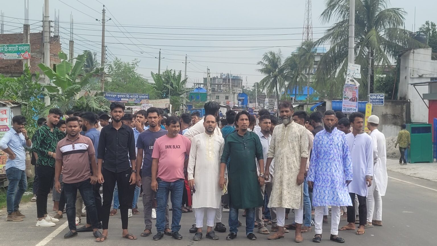 জাতীয়তাবাদী মৎস্যজীবী দলের শোক র্যালিতে ৬নং ওয়ার্ড থেকে মিছিল নিয়ে মিজানুর রহমানের যোগদান