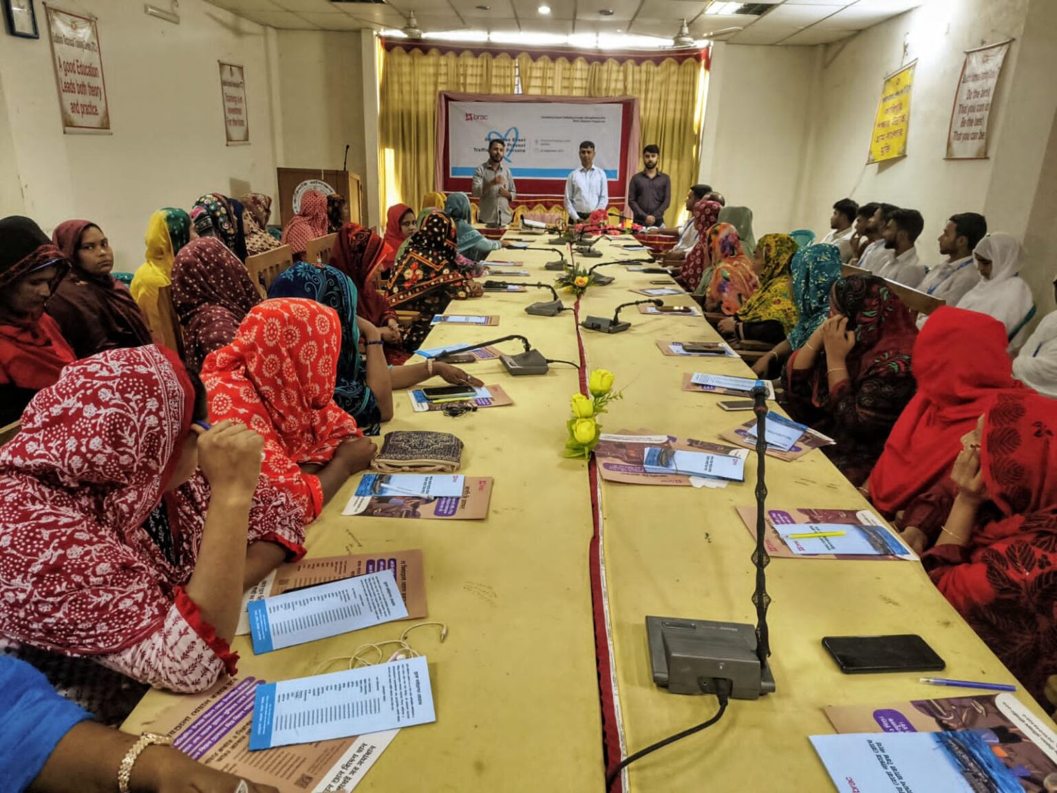 সাতক্ষীরা টিটিসিতে মানবপাচারের বিরুদ্ধে সচেতনতা সেশন অনুষ্ঠিত