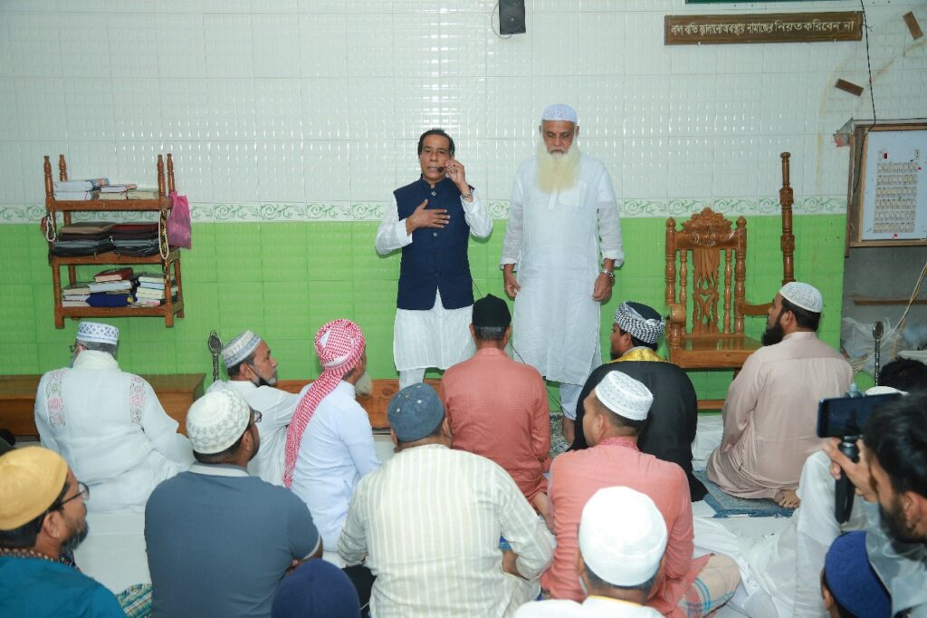 খালেদা জিয়ার সুস্থতা ও দীর্ঘায়ু কামনায় মাসুদুজ্জামানের দোয়া