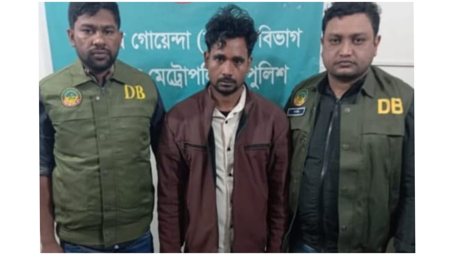 গাজীপুরে টঙ্গীতে মাদক কারবারি ফারুক হোসেন গ্রেফতার, ৫০ পিস ইয়াবা উদ্ধার