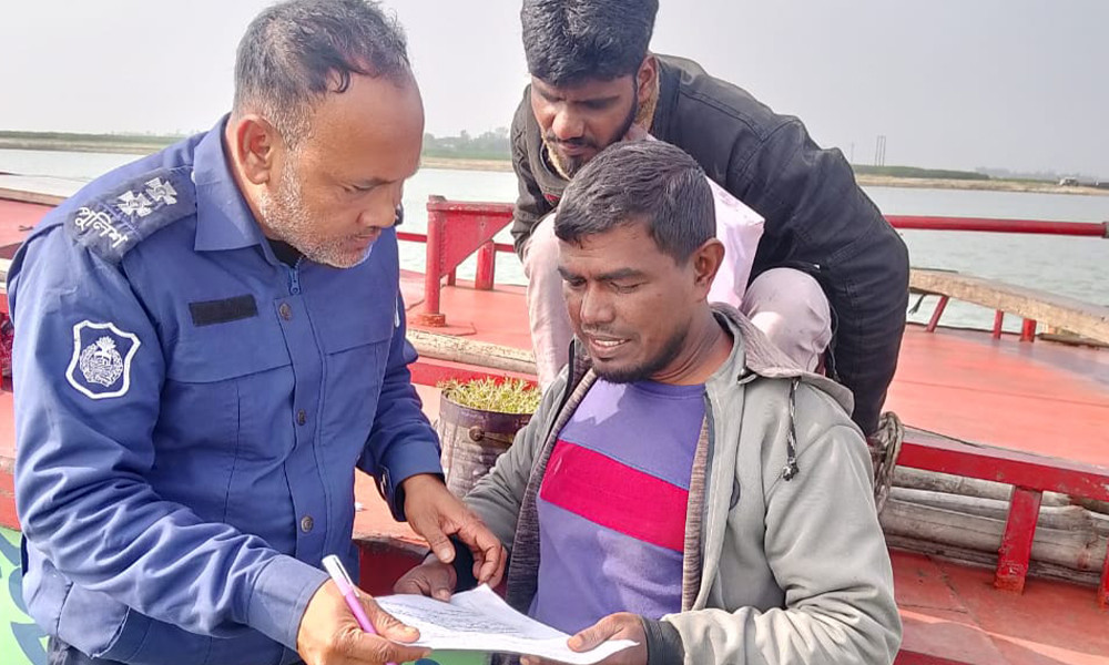 সাড়ে ৪ কোটি মিটার অবৈধ জালসহ গ্রেপ্তার ২৮৫