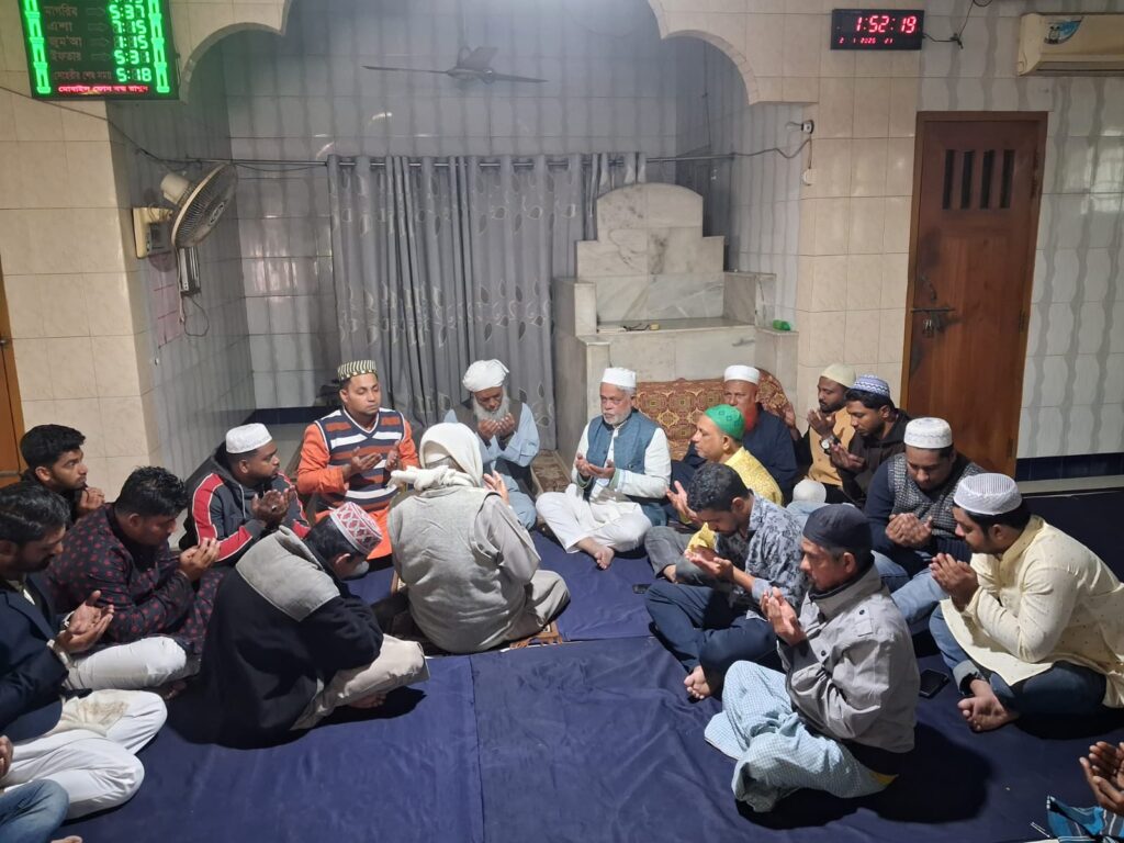 খালেদা জিয়ার আত্মার মাগফেরাত কামনায় সাতক্ষীরায় ছাত্রদলের দোয়া মাহফিল