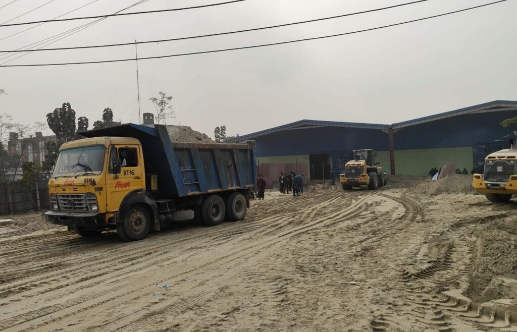 সোনারগাঁয়ে বিএনপি নেতার নাম ভাঙ্গিয়ে পরিবহনে চাঁদাবাজির অভিযোগ