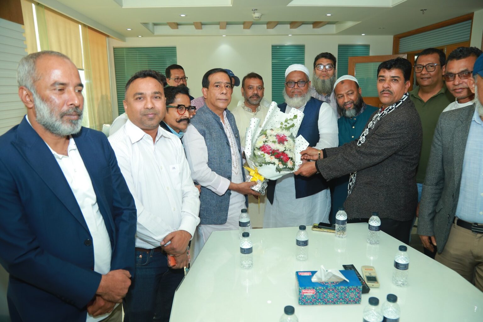 মুফতি কাসেমীকে জেতাতে মাসুদুজ্জামানের ঐক্যের ডাক