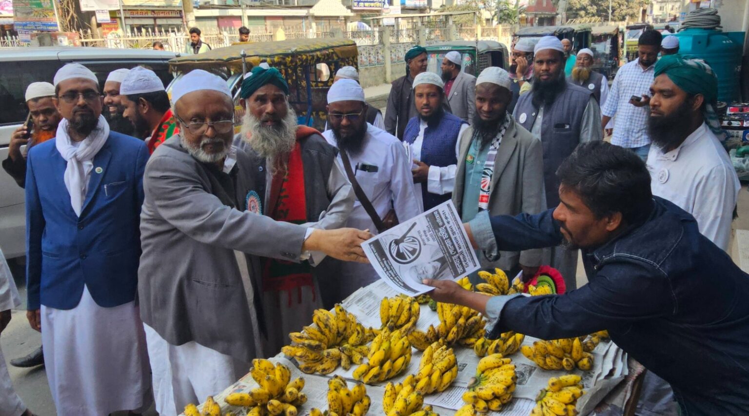 সোনারগাঁওয়ের মোগরাপাড়া গোলাম মসিহ’র নির্বাচনী গণসংযোগ