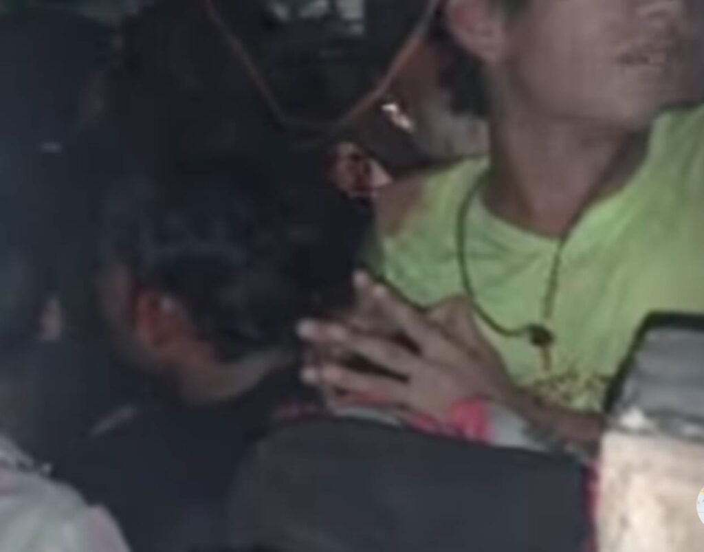 সোনারগাঁয়ে এশিয়ান হাইওয়েতে ডাকাতির প্রস্তুতিকালে ৭ ডাকাত আটক,এলাকাবাসীর গণধোলাই