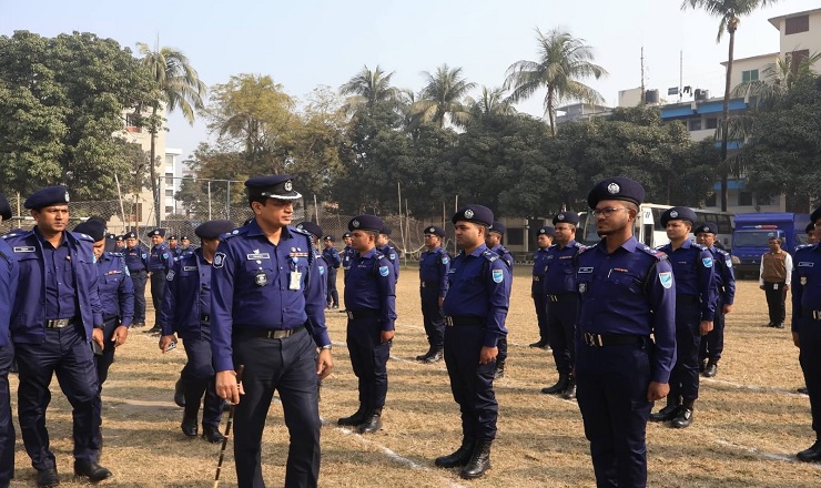 ঢাকা জেলা পুলিশের মাস্টার প্যারেড ও কিট প্যারেড অনুষ্ঠিত