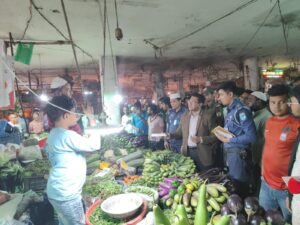 রোজায় দ্রব্যমূল্য নিয়ন্ত্রণে কাজ করে যাচ্ছে সোনারগাঁ উপজেলা নির্বাহী কর্মকর্তা আসিফ আল জিনাত