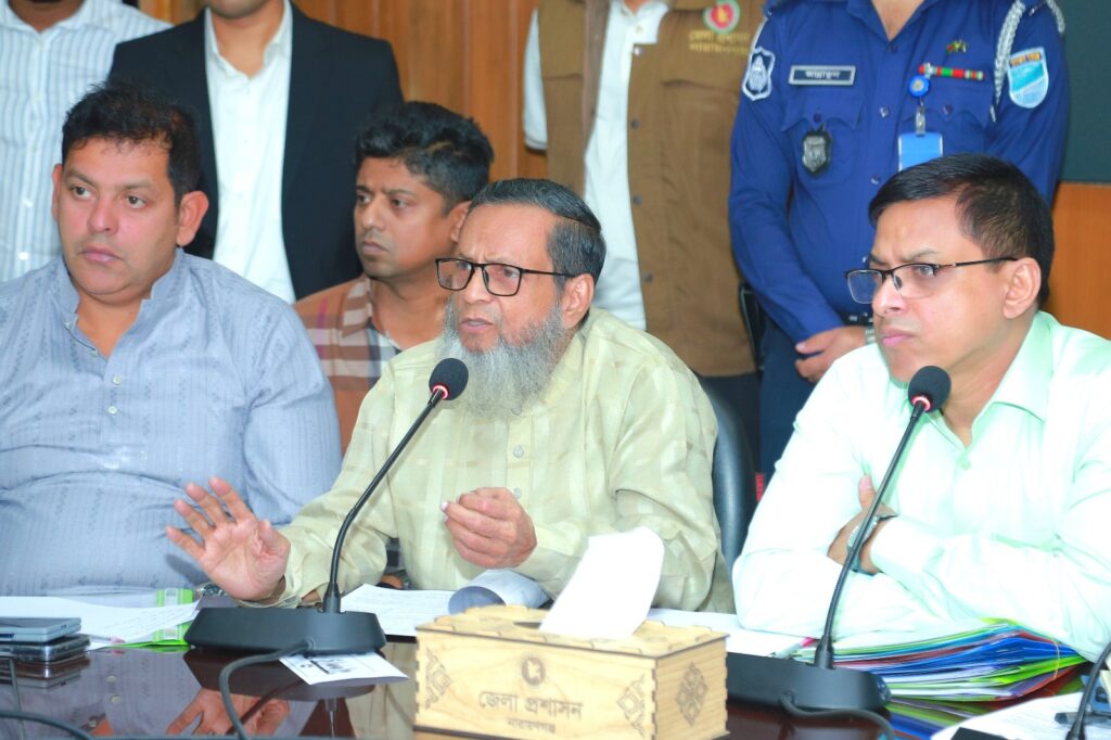 হকারদের থেকে চাঁদা নেওয়া গ্রুপটাকে খুঁজে বের করতে হবে: কালাম