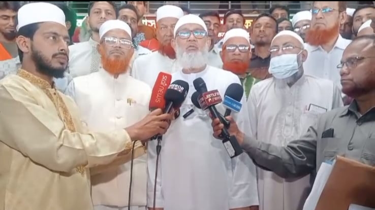 সাতক্ষীরা মেডিকেল কলেজ হাসপাতালে আকস্মিক পরিদর্শনে এমপি মুহাদ্দিস আব্দুল খালেক, সমস্যা সমাধানে আশ্বাস