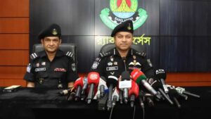 সারাদেশে চাঁদাবাজদের ‘পক্ষপাতমুক্ত’ তালিকা করছে র্যাব