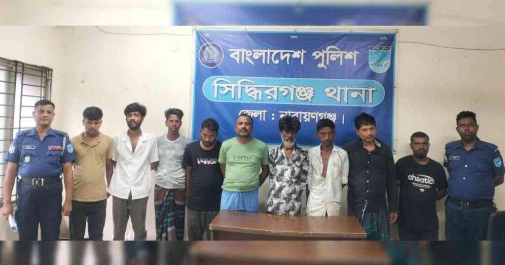 সিদ্ধিরগঞ্জে পুলিশের বিশেষ অভিযানে ১১০ পুরিয়া হেরোইনসহ ১৪ আসামি গ্রেপ্তার