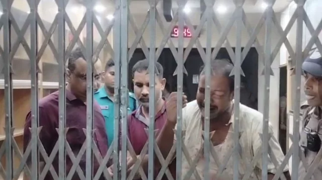 স্বেচ্ছাসেবক দলের নেতাকে মারধরের ঘটনায় ১১ পুলিশ সদস্য বরখাস্ত