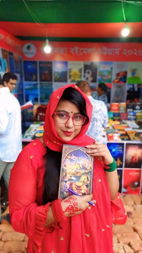 লেখালেখি দিয়ে আন্তর্জাতিক অঙ্গনেও খ্যাতি ছড়াচ্ছেন শাম্মী তুলতুল