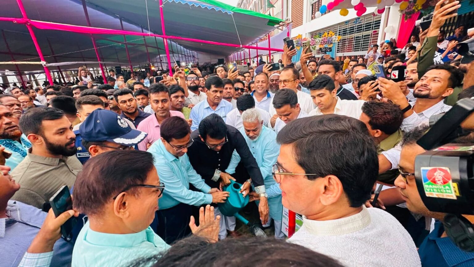 ক্সবাজারের ডুলাহাজারা থেকে নারায়ণগঞ্জে একযোগে ‘৫ বছরে ২৫ কোটি বৃক্ষরোপণ’ কর্মসূচির উদ্বোধন