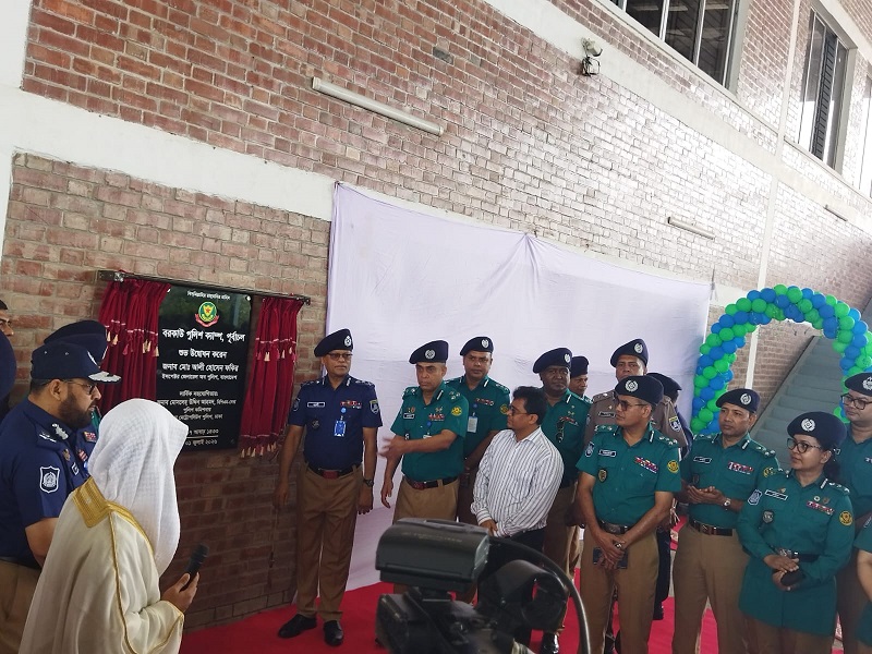 পূর্বাচলে ‘বরকাউ পুলিশ ক্যাম্প’-এর শুভ উদ্বোধন করলেন আইজিপি