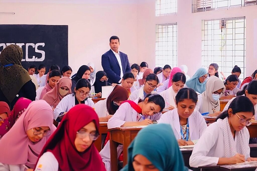 পরীক্ষা অসুস্থ প্রতিযোগিতা নয়, মেধা প্রকাশের ক্ষেত্র: ডিসি জাহিদ
