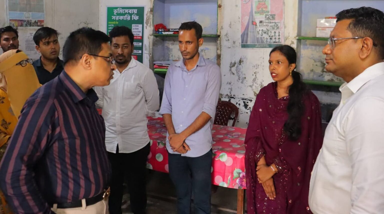সোনারগাঁওয়ের বিভিন্ন সরকারি দপ্তর পরিদর্শনে-দুর্নীতিমুক্ত, হয়রানিমুক্ত ও সহজে সেবা নিশ্চিত করতে হবে’ : মো:রায়হান কবির