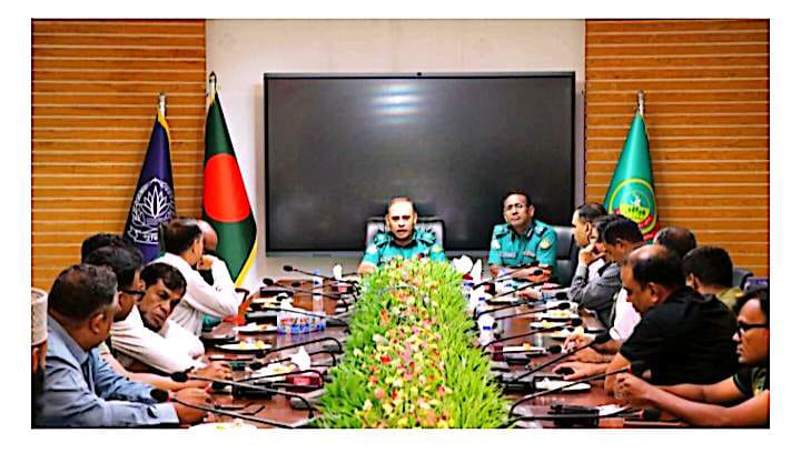 গাজীপুরে মাদক, জুয়া ও সংঘবদ্ধ অপরাধ দমনে ডিবিকে আরও সক্রিয় হওয়ার নির্দেশ পুলিশ কমিশনারের