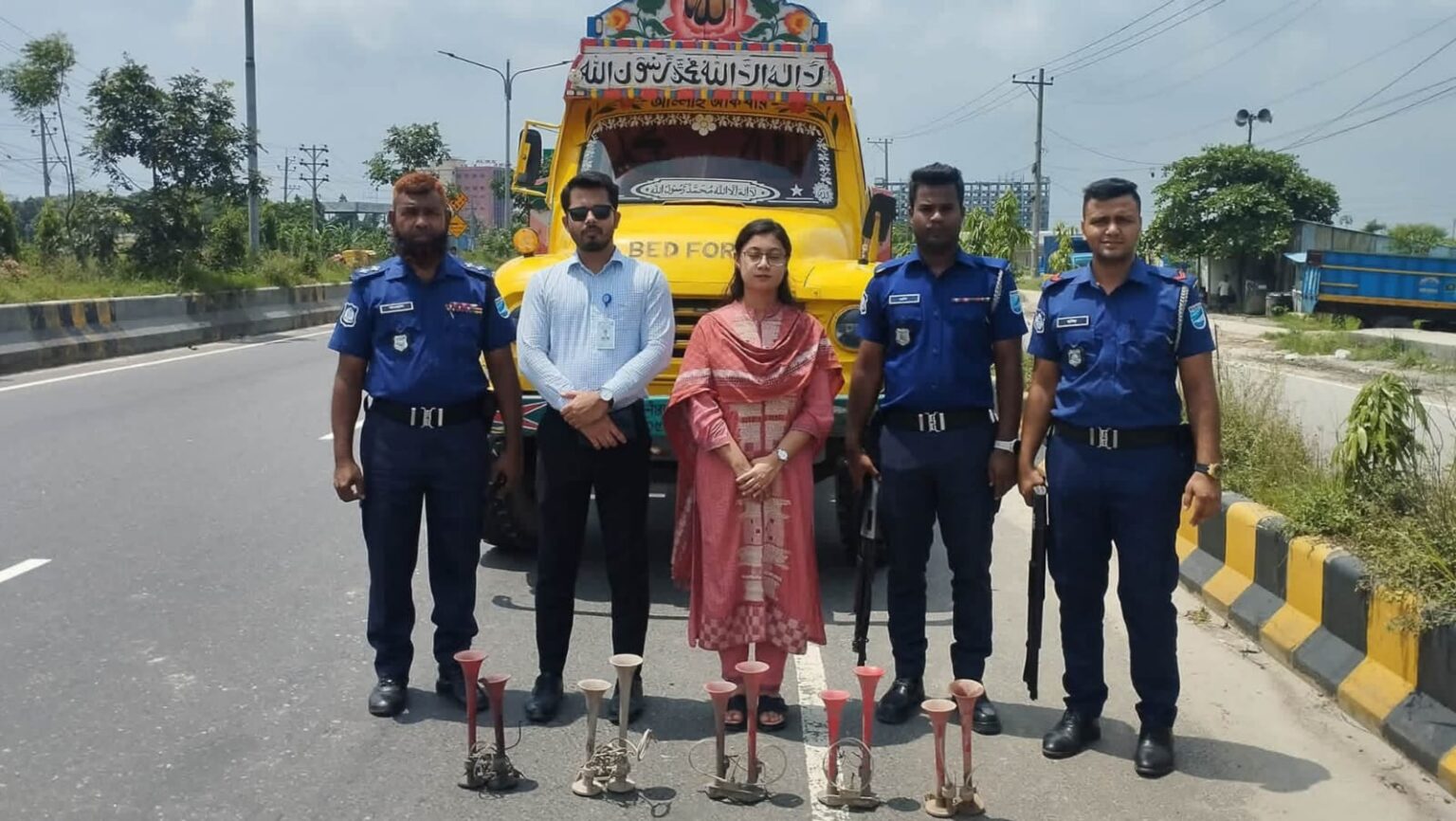 নারায়ণগঞ্জে শব্দ দূষণের বিরুদ্ধে অভিযান, ৫ যানবাহনকে জরিমানা