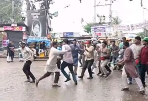 নারায়ণগঞ্জে ছাত্রদল -শিবিরের সংঘর্ষে রণক্ষেত্র তোলারাম কলেজ, আহত ১৫