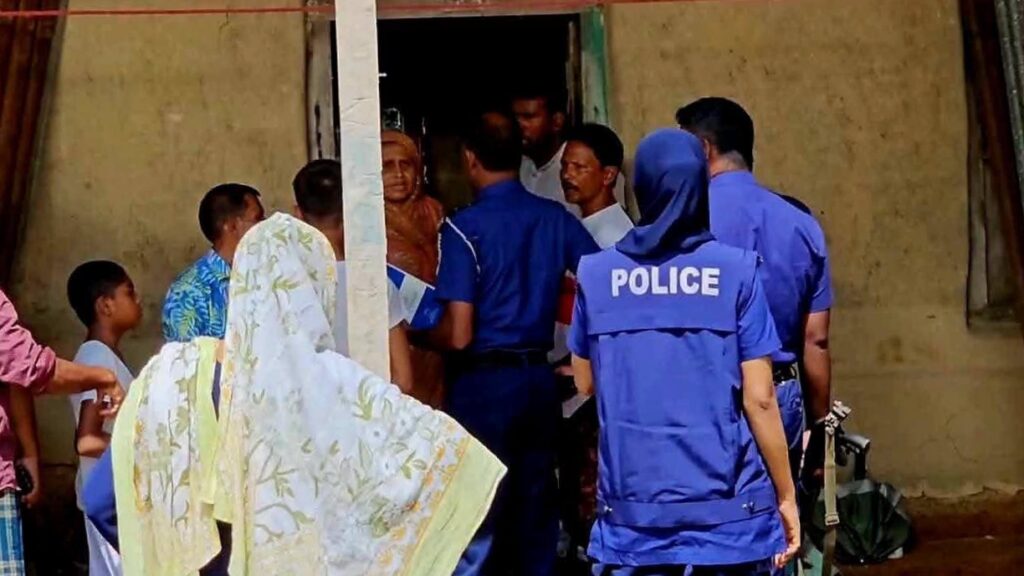 শ্রীপুরে ঢেঁকি দিয়ে দরজা ভেঙে দুর্ধর্ষ ডাকাতি অস্ত্রের মুখে পরিবারকে জিম্মি করে স্বর্ণালংকার ও নগদ অর্থ লুটের অভিযোগ