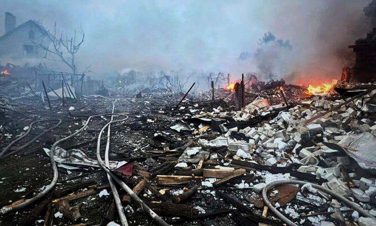রাশিয়ায় ইউক্রেনের ভয়াবহ ড্রোন হামলা, শিশুসহ নিহত ১৩