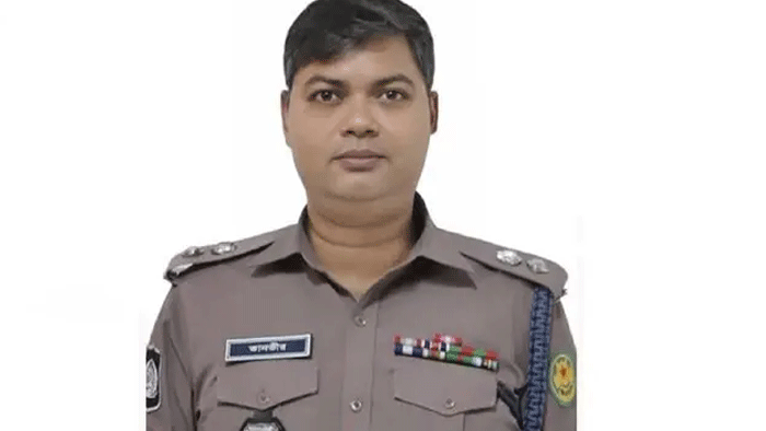 ওসির পর এবার সরানো হলো গুলশানের ডিসিকে