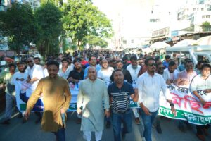 ‘পরিকল্পিত সন্ত্রাসের’ প্রতিবাদে মহানগর যুবদল-স্বেচ্ছাসেবক দল-ছাত্রদলের বিক্ষোভ