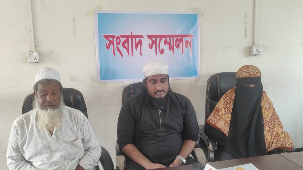 সোনারগাঁয়ে ৭৮ বছর বয়সী বৃদ্ধের বিরুদ্ধে ধর্ষণের অভিযোগকে ‘অপপ্রচার’দাবি তুলে,সংবাদ সম্মেলন