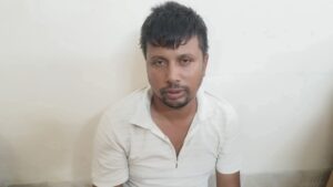 জিরার ট্রাক আটকে ৫ লাখ টাকা চাঁদা দাবি, ছাত্রদল নেতা আটক