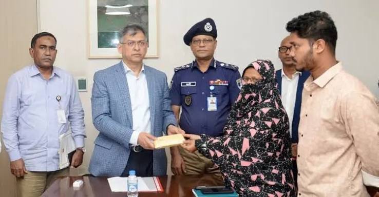 সাভারে এসআই আলতাফ হোসেন হত্যা: জড়িতদের দ্রুত গ্রেপ্তারের নির্দেশ স্বরাষ্ট্রমন্ত্রীর