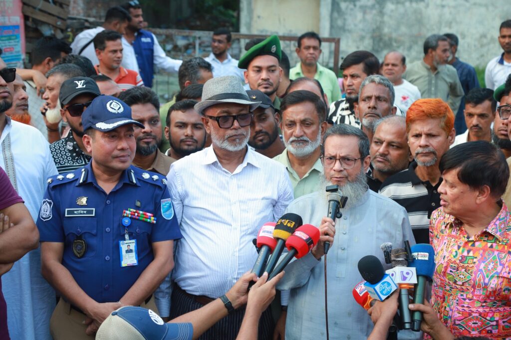 অপরিকল্পিত শহরকে পরিকল্পনায় আনতে ধৈর্য ধরতে হবে: এমপি কালাম