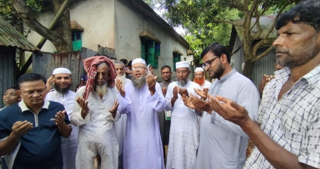 জামপুরে ২নং ওয়ার্ডের ইউপি সদস্য বদরুজ্জামানের নিজস্ব অর্থায়নে উন্নয়ন কাজের উদ্বোধন