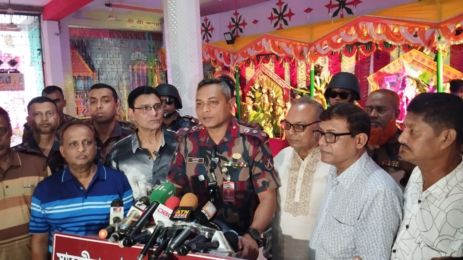 সাতক্ষীরায় ৩৮ পূজামণ্ডপের নিরাপত্তায় ১৬ প্লাটুন বিজিবি মোতায়েন