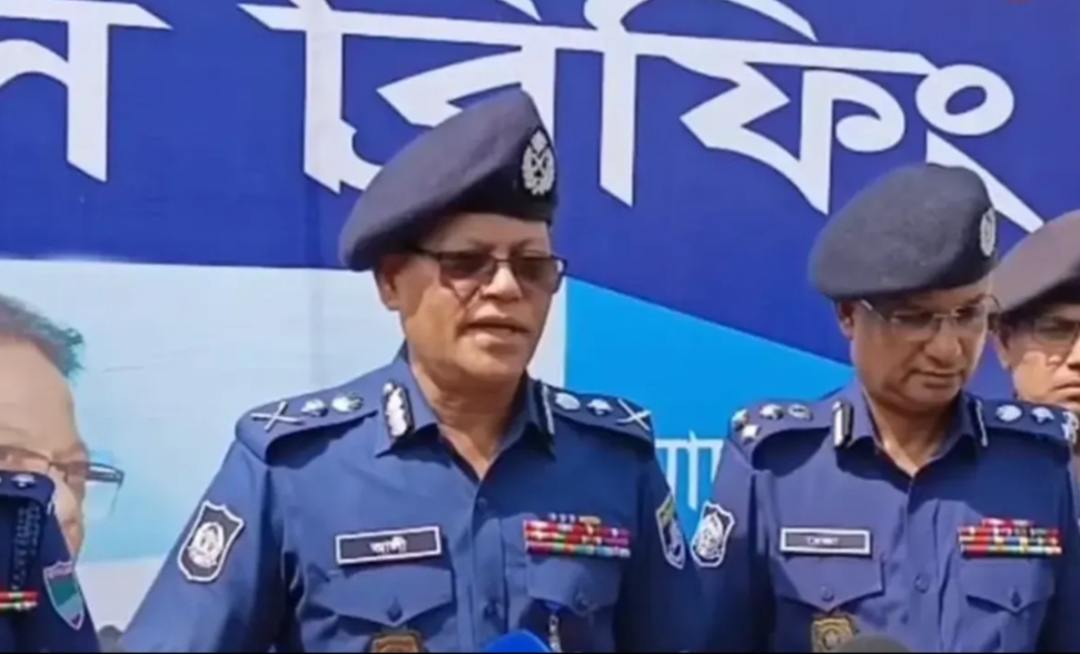 সরকার অনুমোদন দিলে ক্রসফায়ার করতেও পিছপা হবে না পুলিশ: আইজিপি