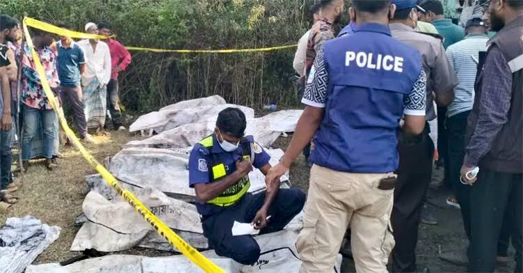 কক্সবাজারে রিসোর্টে আগুন: ১০ পর্যটকের মরদেহ ১০ দিন পর হস্তান্তর