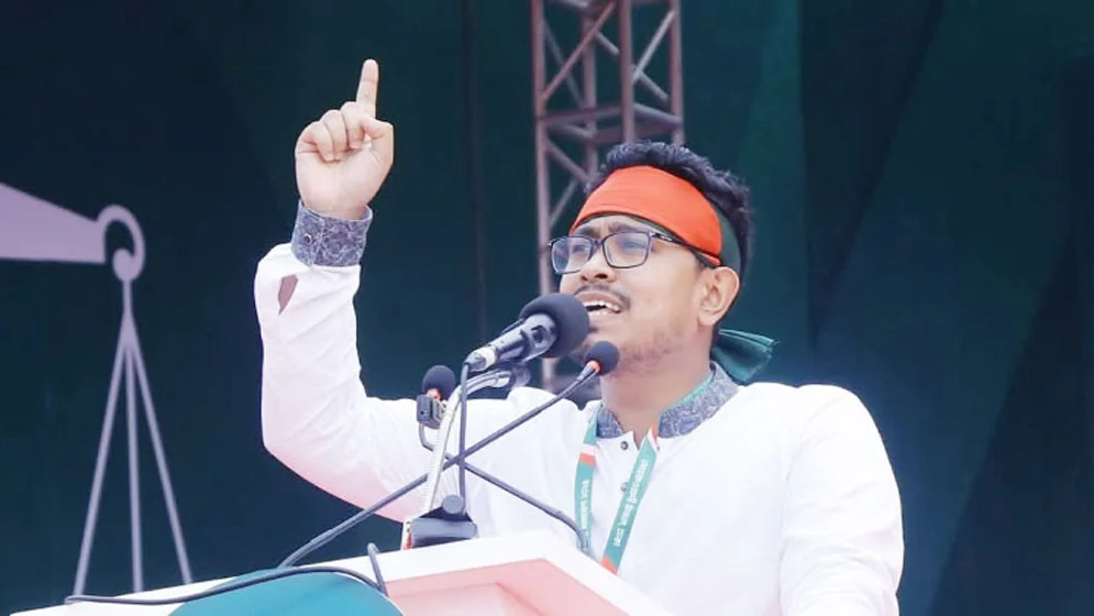 ১৭ বছরের ক্ষুধার্ত বিএনপি এখন পারলে যেন পুরো বাংলাদেশকেই গিলে ফেলে: সাদিক কায়েম